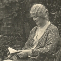 Lilian_Cheltenham1930.jpg (34654 bytes)